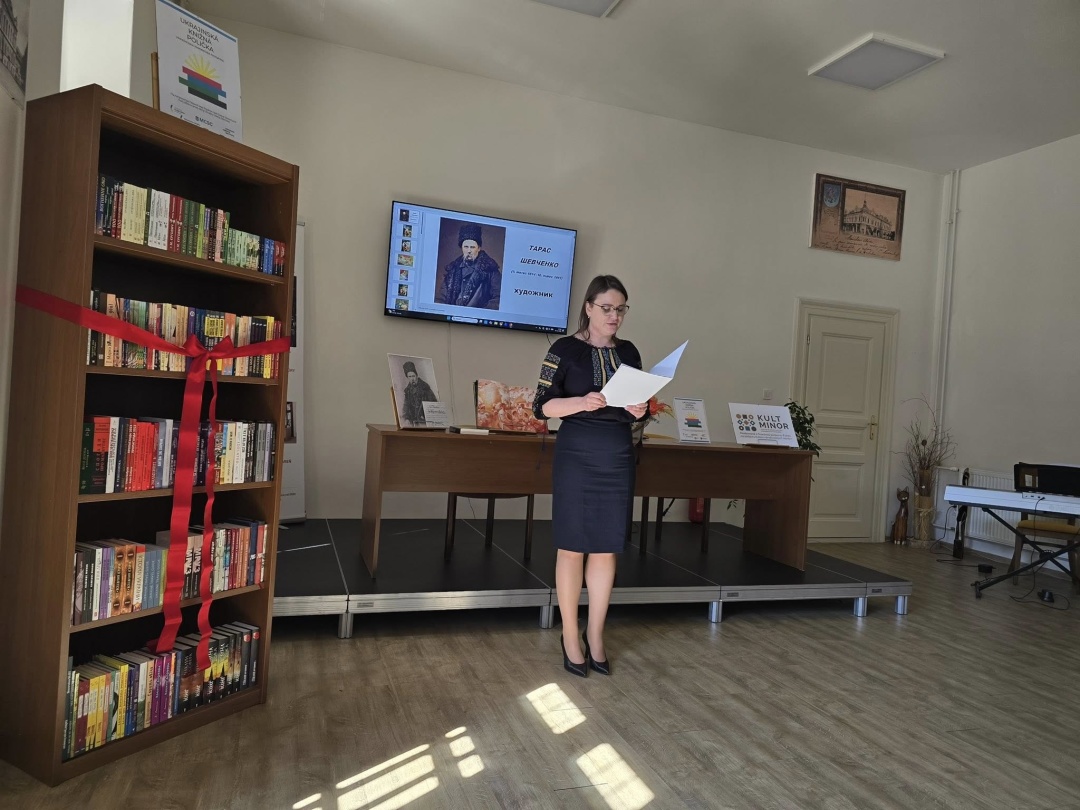 vosmu ukrayinsku knizhkovu polichku vidkrili u slovachchini bbddb2c