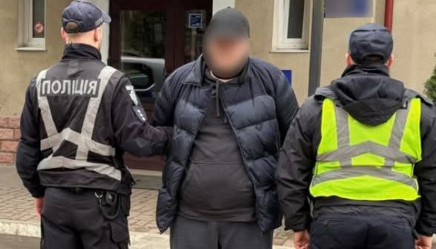 u lvovi zatrimali jmovirnogo napadnika na vijskovogo tck 9be06a9