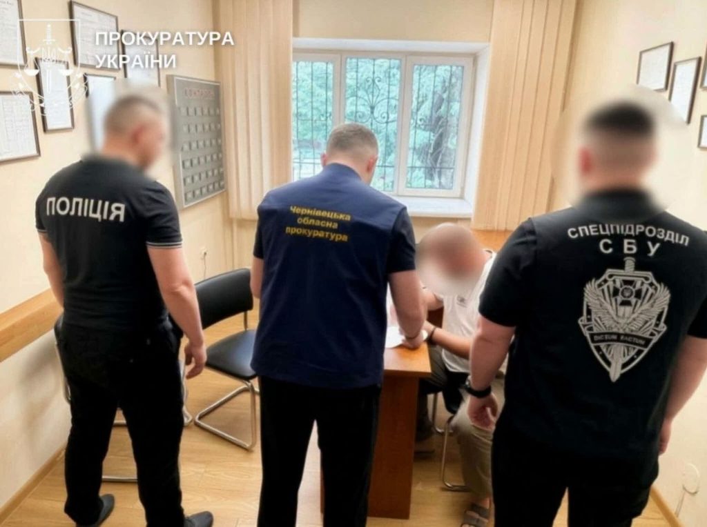 На Буковині судитимуть адвоката за ввезення авто під виглядом гуманітарної допомоги