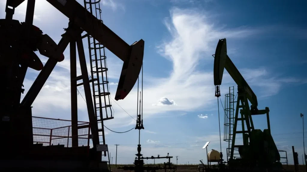 У світі заявили про паливну кризу: запаси нафти вичерпані